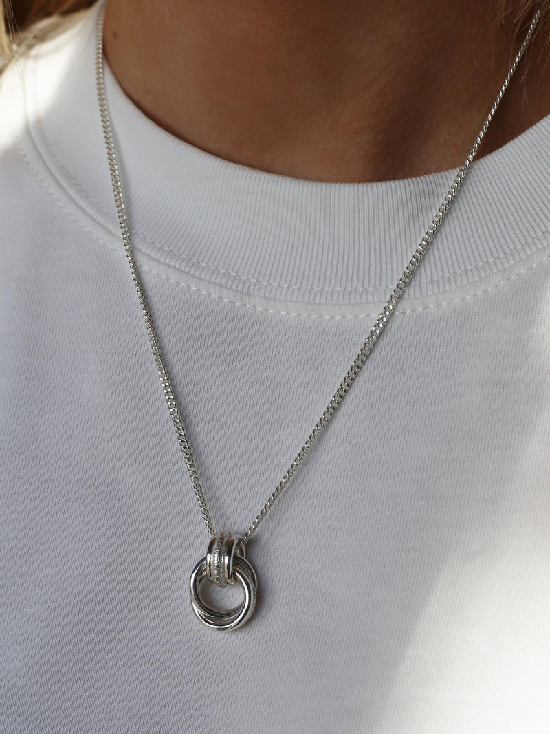 Tutti Fuse interlocking pendant necklace silver (British brand)
