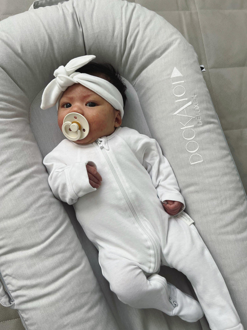 DockATot Deluxe+ baby pod 0-8 months, imported from the UK