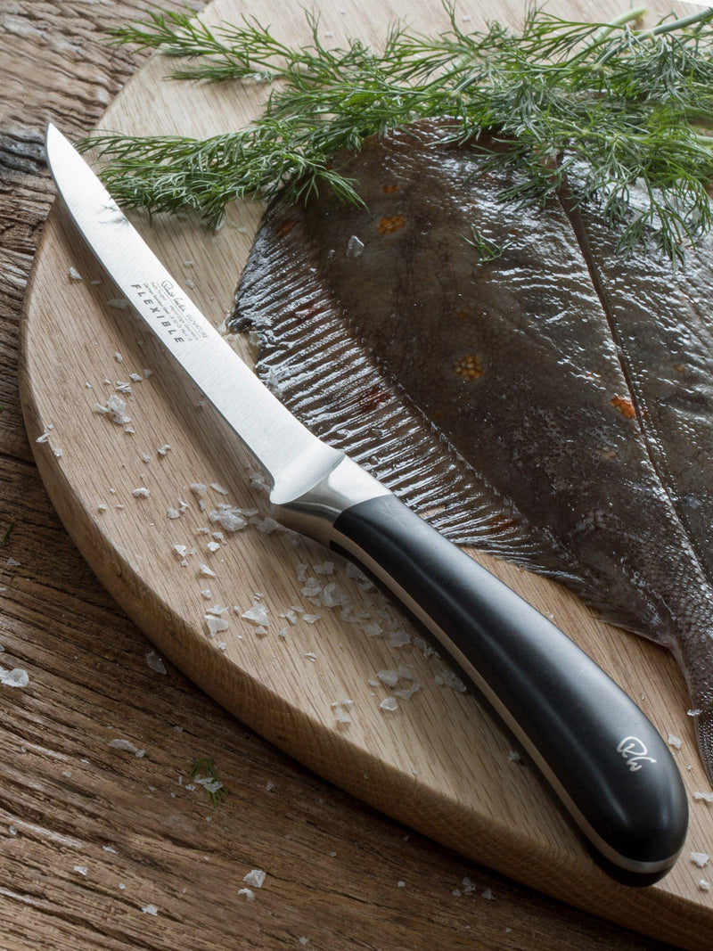 Robert Welch Signature filleting knife 16cm, UK version
