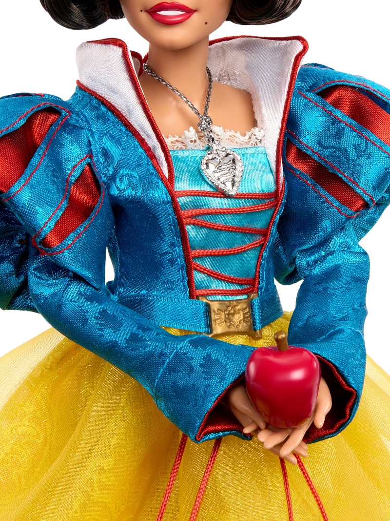 Disney Snow White Hero Doll collectible 28cm, imported from the UK