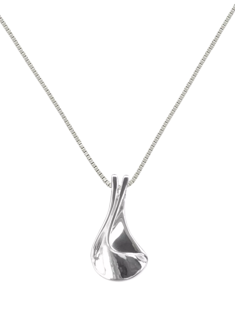 Nina B folded silver pendant 50cm chain - British product