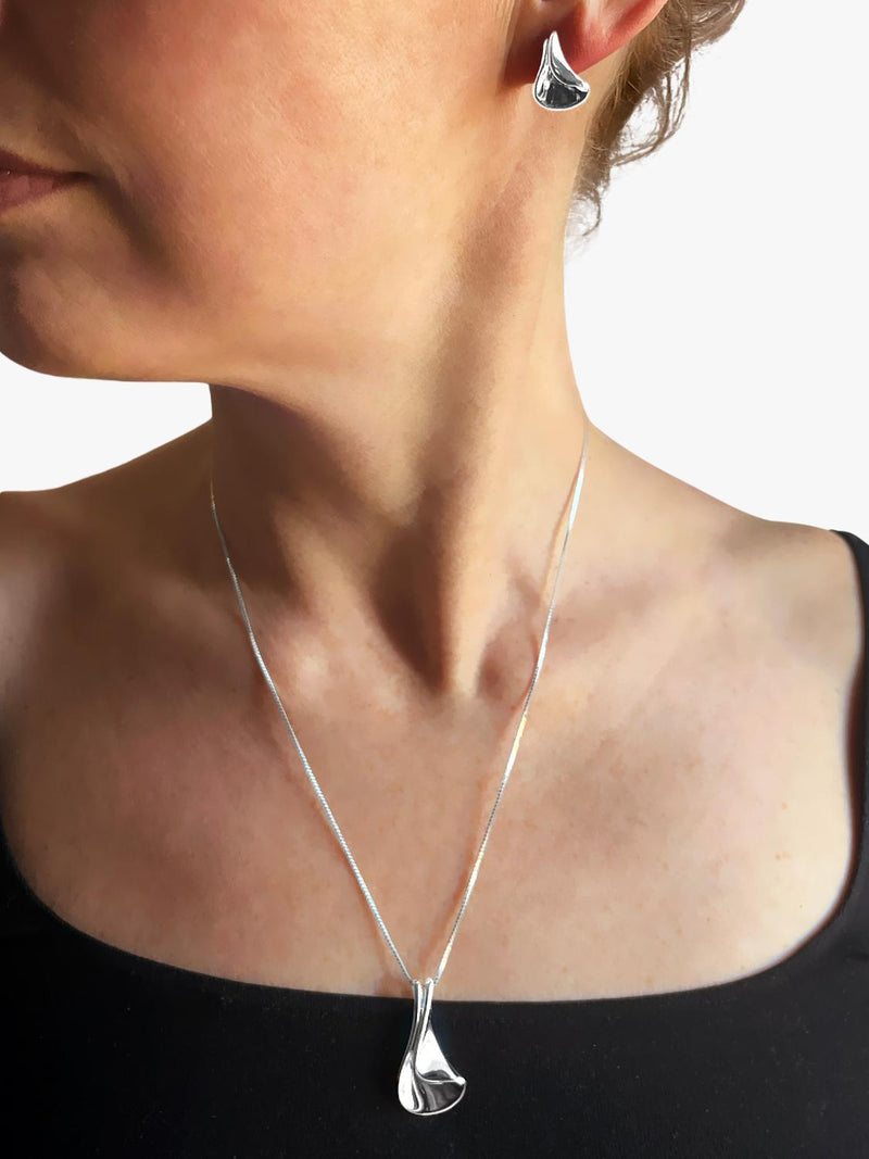 Nina B folded silver pendant 50cm chain - British product