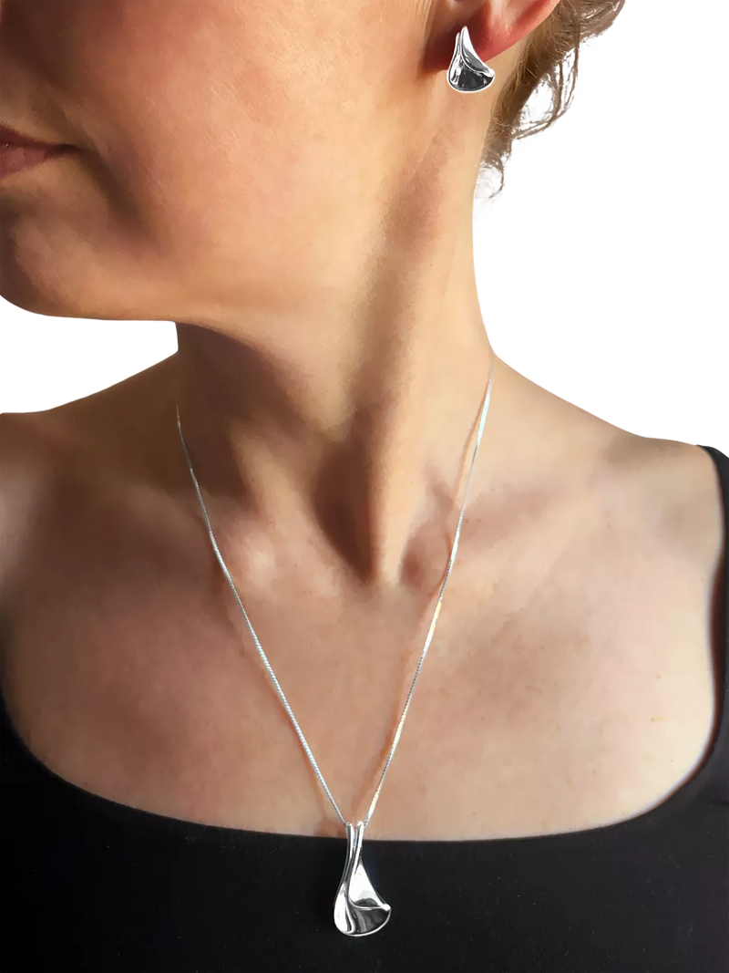 Nina B folded silver pendant 50cm chain - British product