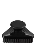 Le Creuset triangular outdoor grill brush, UK version