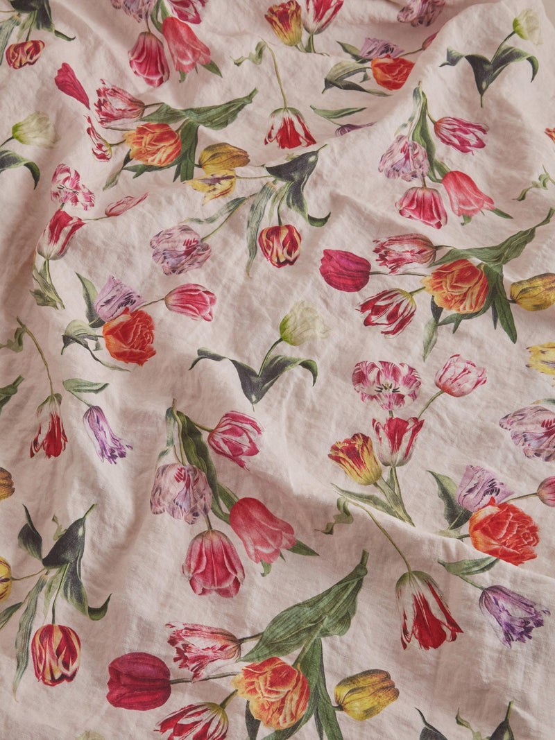 By Hope linen tablecloth tulips 250 x 143cm, imported from the UK