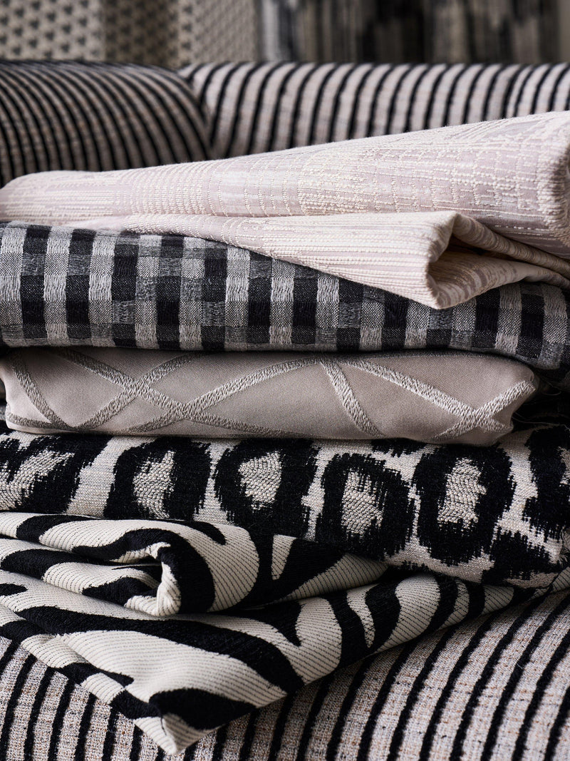 Clarke & Clarke Zehraya furnishing fabric noir, UK version