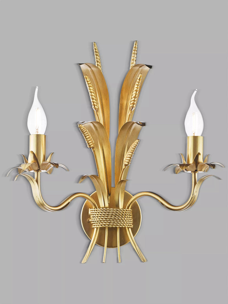Där Phaedra leaf wall light in gold finish for living room, UK version
