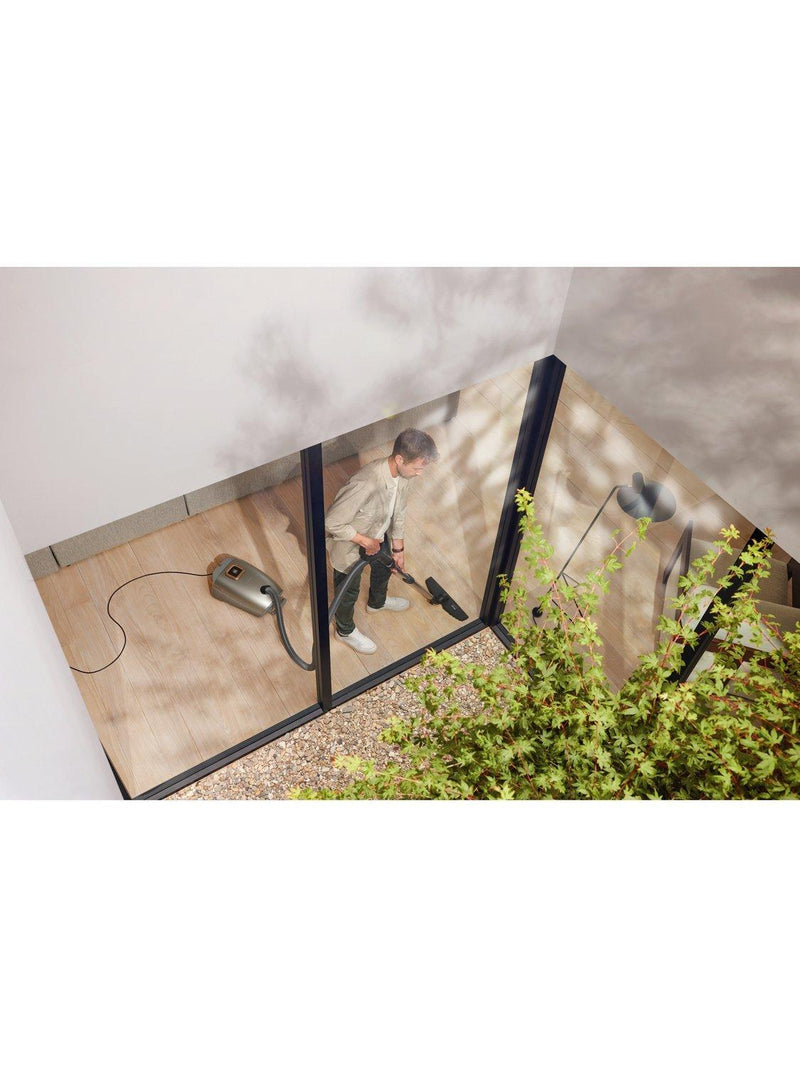 Miele Guard L1 Comfort XL Vacuum Cleaner, UK version