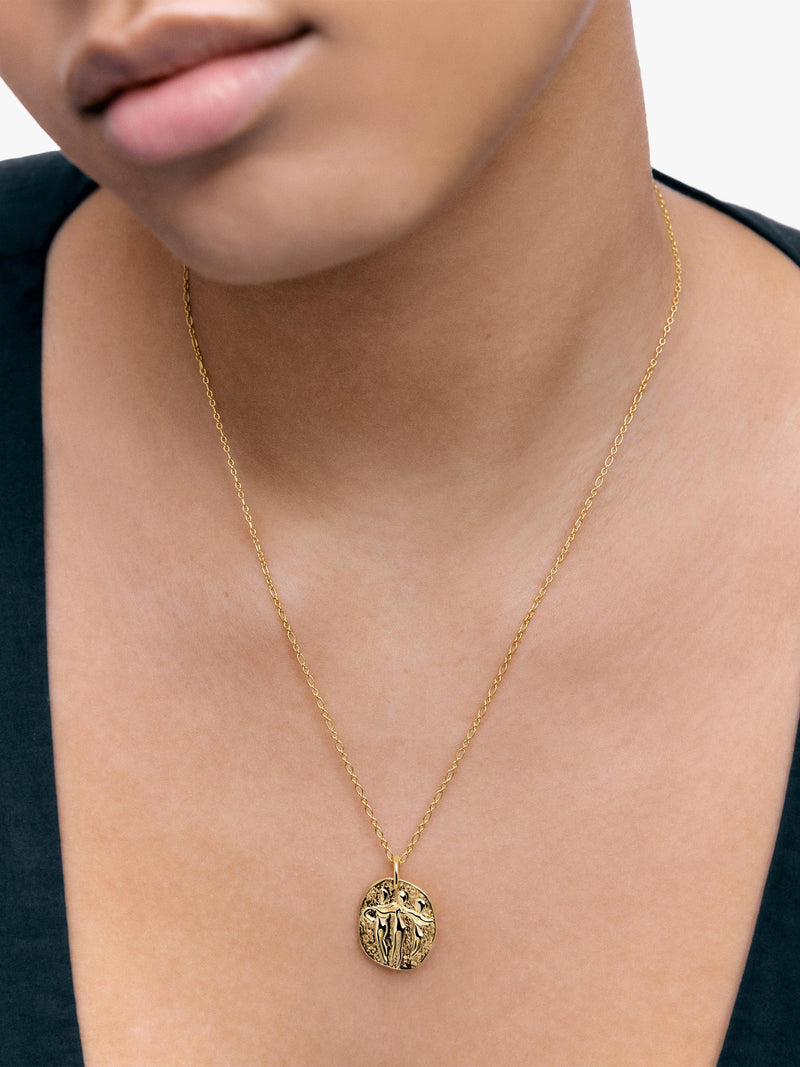 Monica Vinader Sisterhood Pendant gold vermeil, UK version
