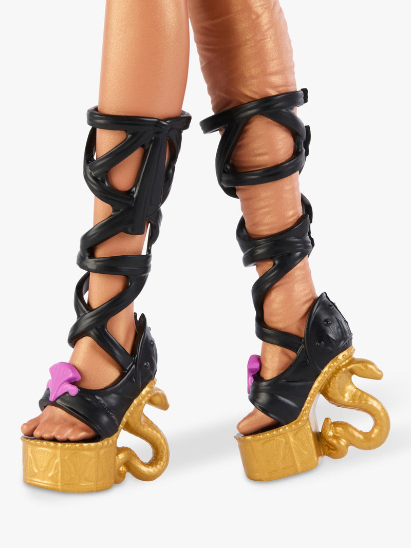 Monster High Nefera De Nile fashion doll, UK version