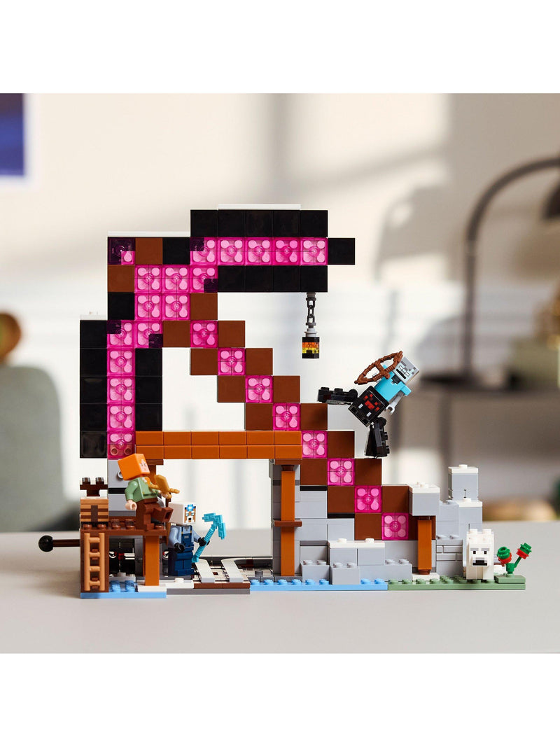 LEGO Minecraft Pickaxe Mine building toy, UK version