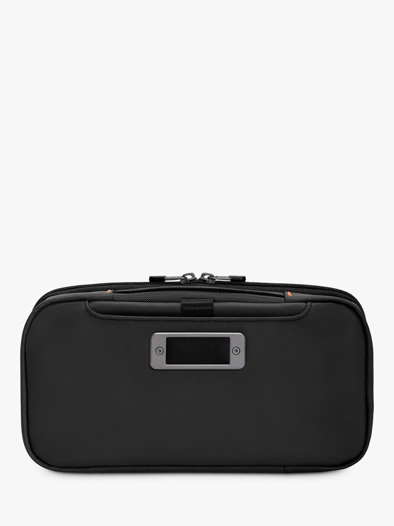 Briggs & Riley hanging toiletry kit in black (British brand)
