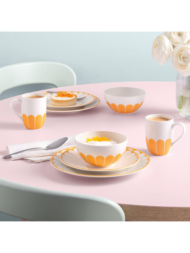 Villeroy & Boch porcelain breakfast plates with floral design, set of 2, 21cm diameter (British brand)