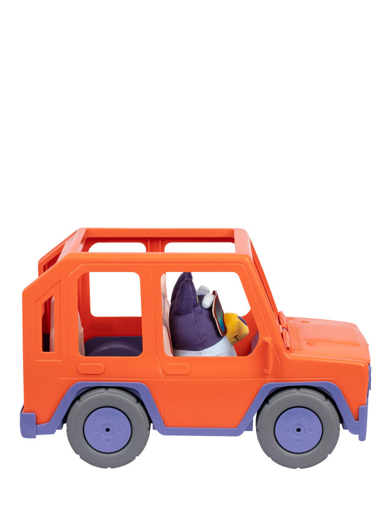 Bluey Buddies 4WD car and 8-inch plush - British product