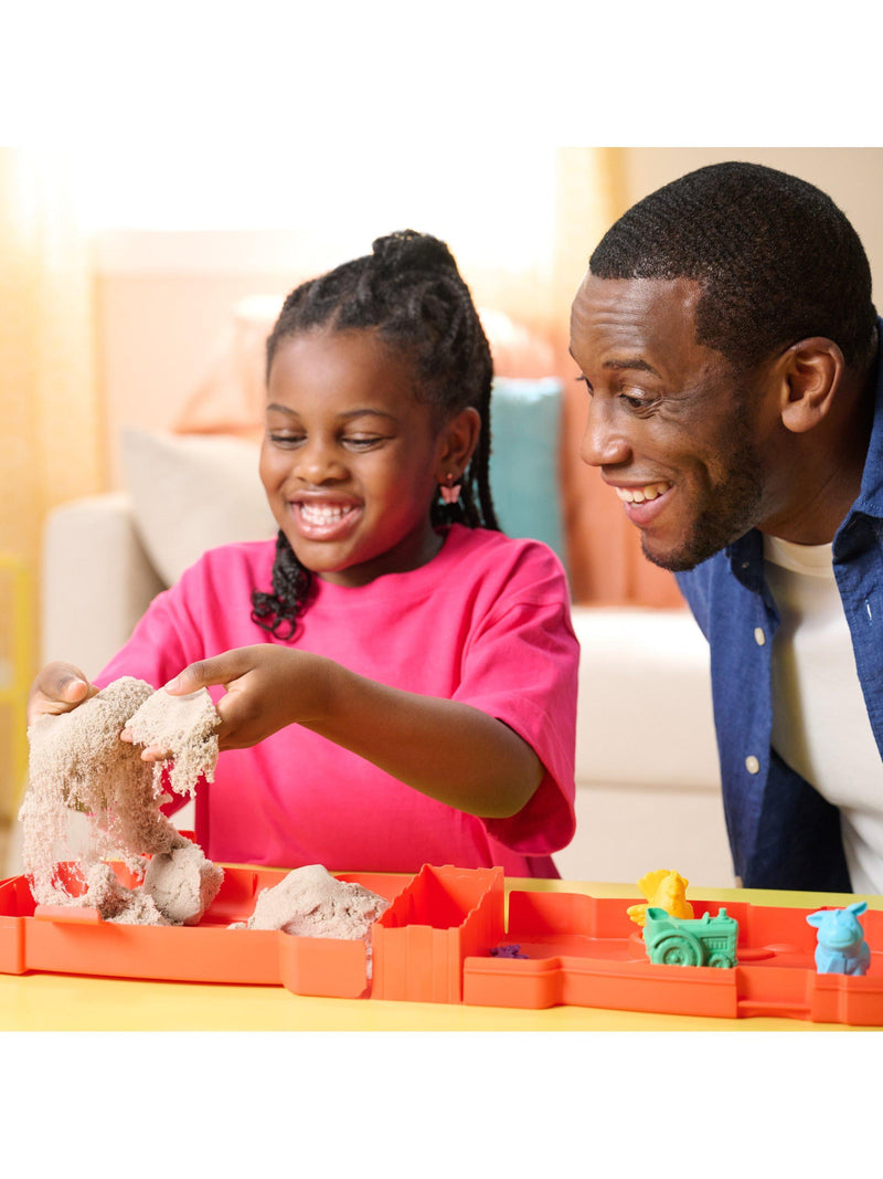 Kinetic Sand Sandy Farm Set 340g sensory sand, imported from the UK