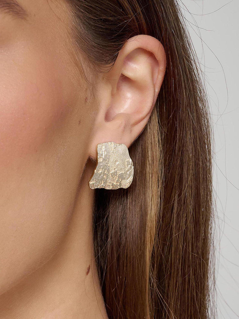 Tutti textured curved stud earrings - British product