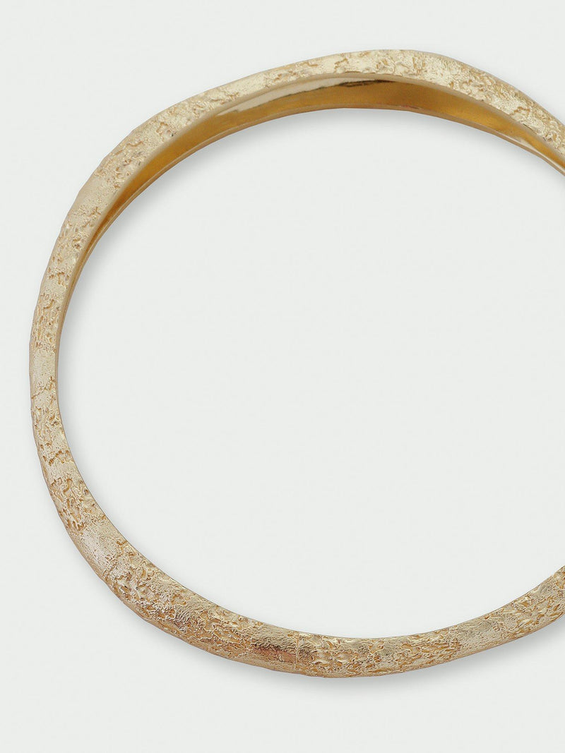 Tutti textured bangle gold plated recycled brass - British product