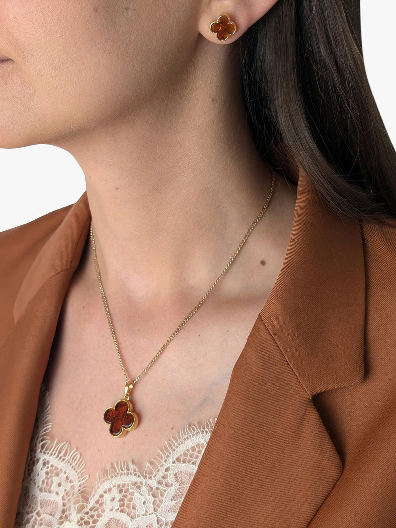 Be-Jewelled Baltic amber clover pendant gold cognac, imported from the UK