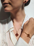 Be-Jewelled Baltic amber clover pendant gold cognac, imported from the UK