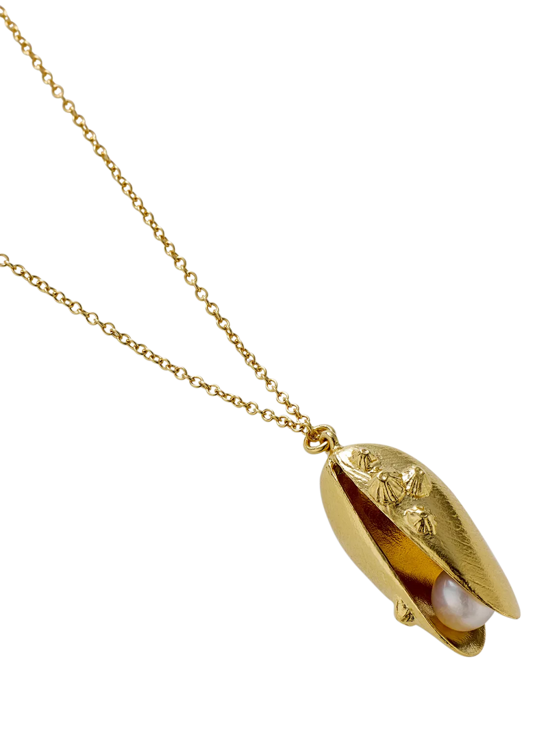 Alex Monroe mussel shell pearl necklace gold (British brand)