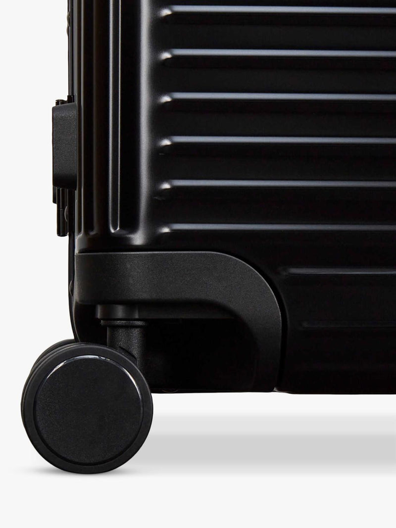 Rock Axel aluminium medium suitcase 71L (British brand)