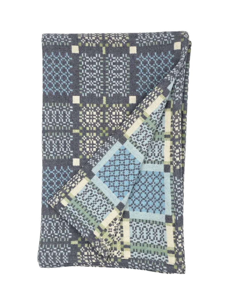 Melin Tregwynt Knot Garden lambswool throw 200x120cm, UK version