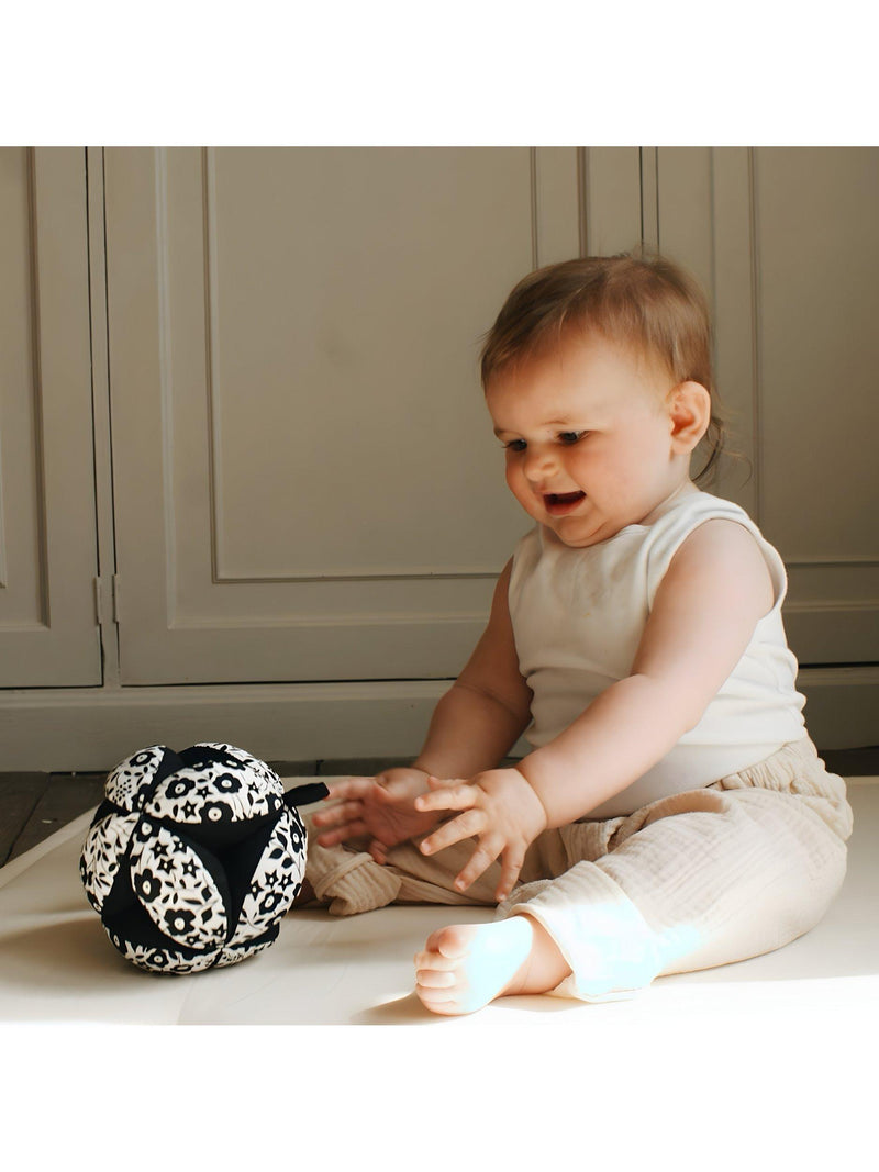 Etta Loves Liberty Fairford Shadow fabric grasp ball 13cm, UK version