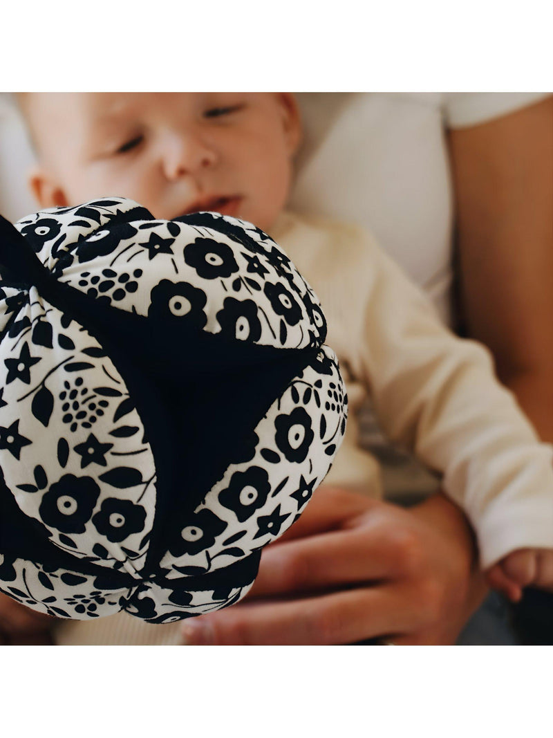 Etta Loves Liberty Fairford Shadow fabric grasp ball 13cm, UK version
