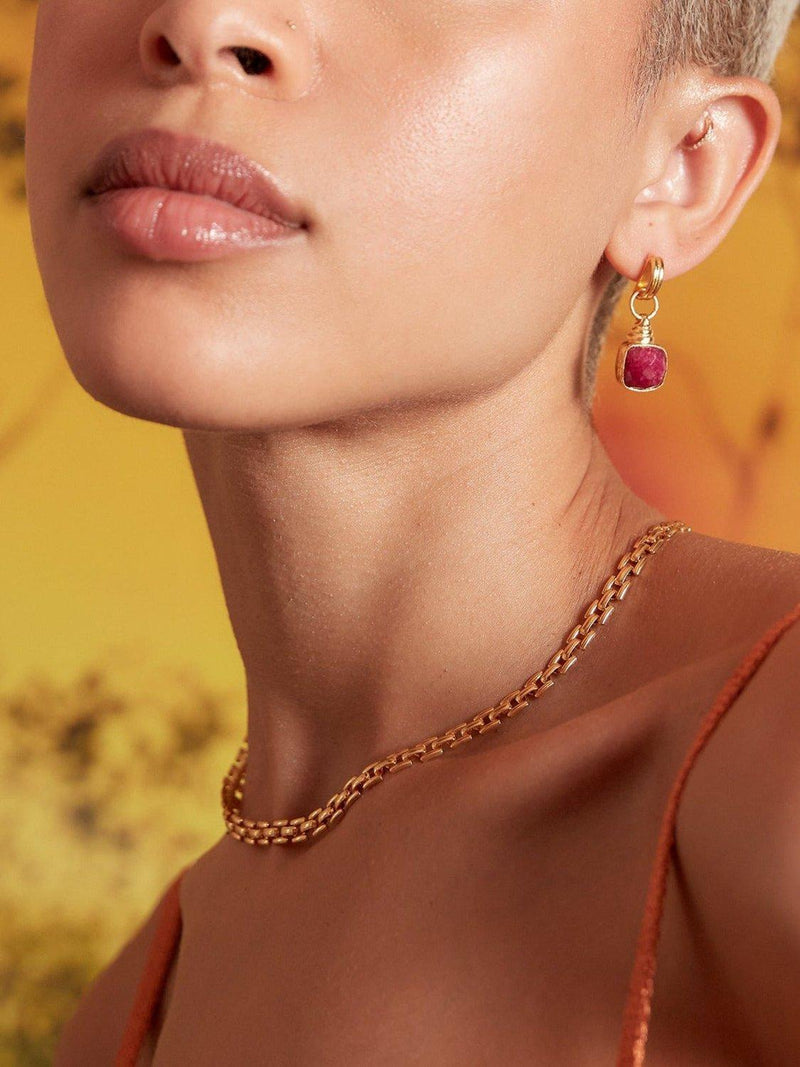 Ottoman Hands Eleanor semi precious ruby stud earrings gold, UK version