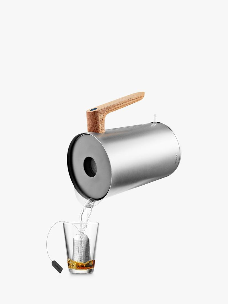 Eva Solo oak handle kettle 1.5L silver, UK version
