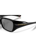 Oakley OO949 rectangular sunglasses UK version