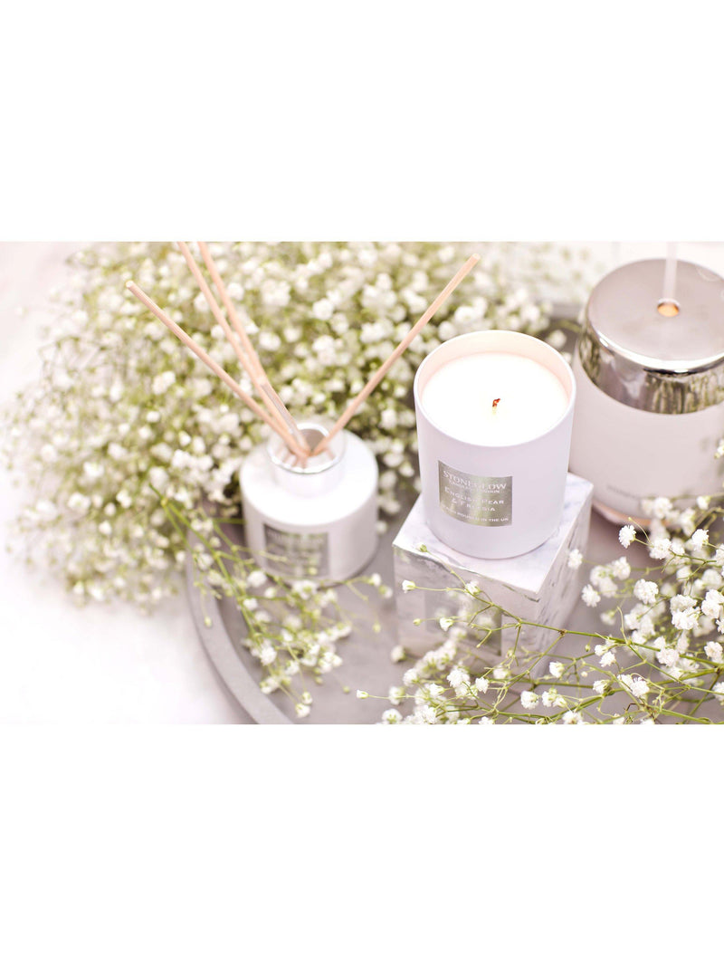 Stoneglow scented candle English Pear & Freesia 220g (British brand)