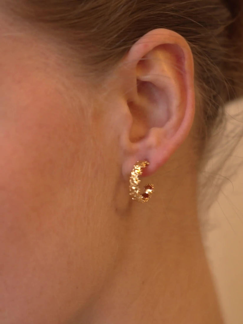 ENAMEL Copenhagen sunshine wreath hoop earrings yellow gold 16mm, UK version