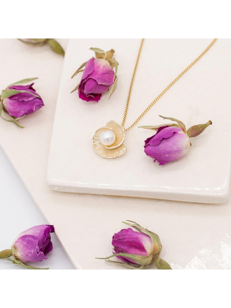 IBB pearl flower pendant necklace 9ct yellow gold - UK version