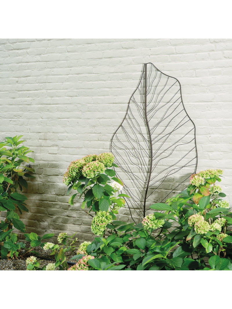 Kaemingk decorative leaf stake garden ornament black 180cm, UK version