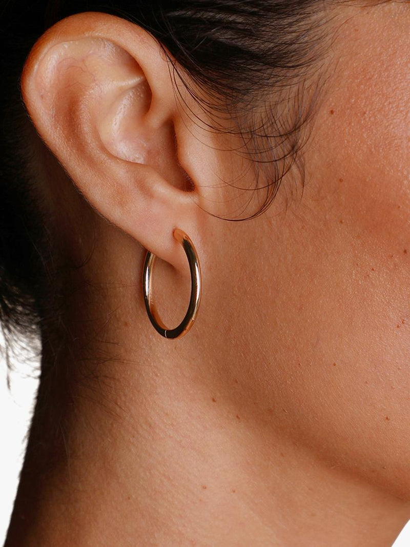 Astrid & Miyu medium hoop earrings 20mm gold (British brand)