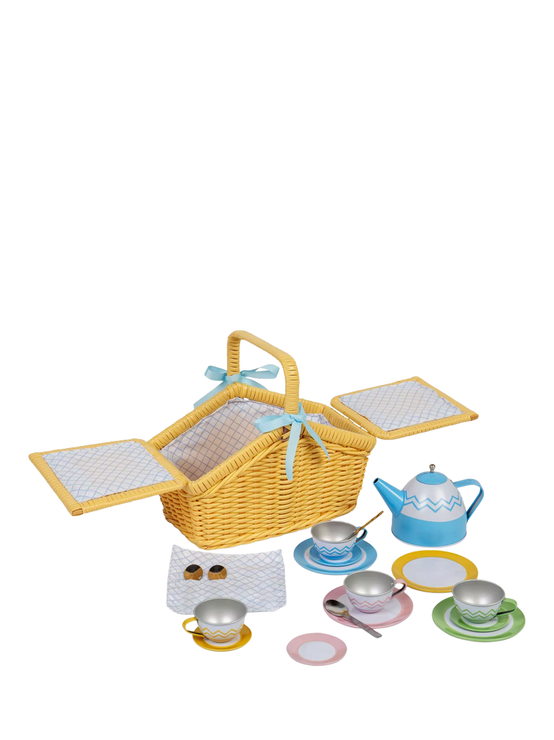 Bigjigs Toys picnic basket set with tin teacups and teapot - British product