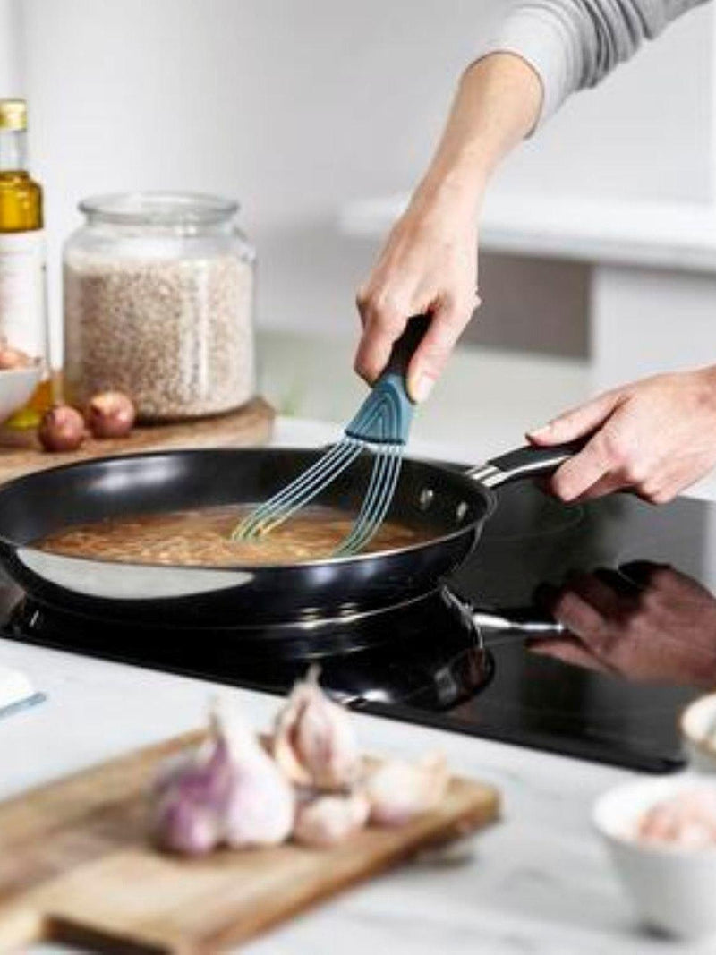 Joseph Joseph 2-in-1 silicone whisk in blue (British brand)