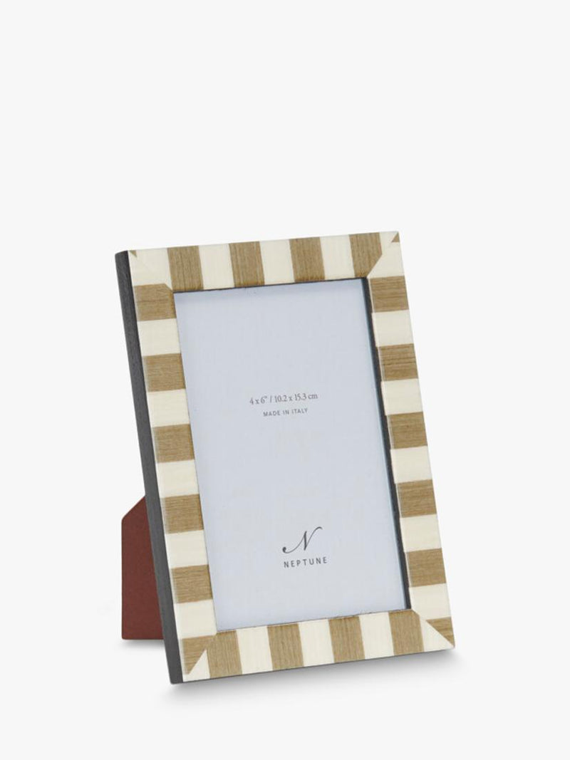 Neptune Montpellier tulip wood photo frame 4x6 inch - British product