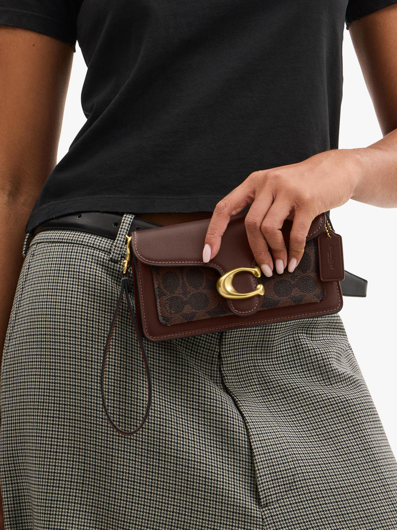Coach Tabby 19 crossbody bag in leather, UK version