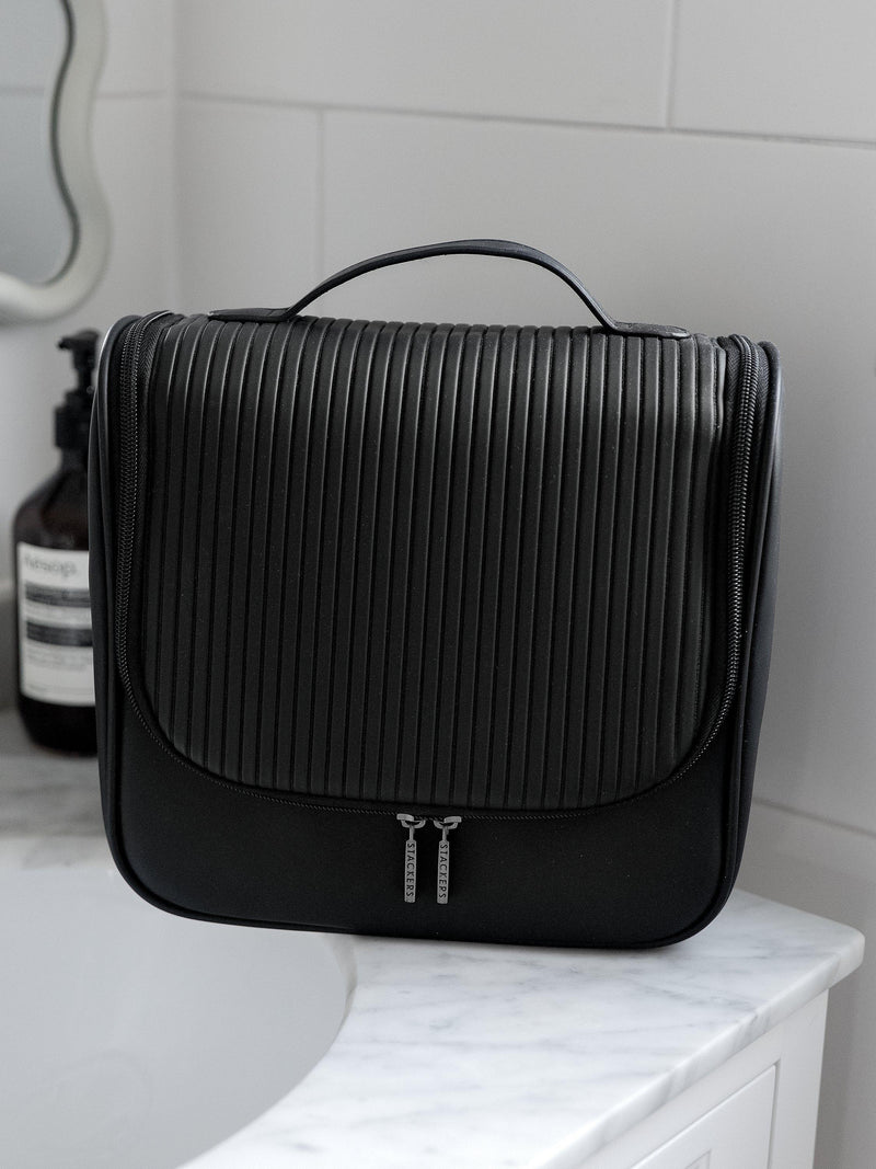 Stackers fluted large hanging wash bag black, British brand