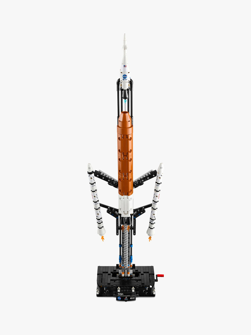 LEGO Technic NASA Artemis space rocket set 632 pieces - British product