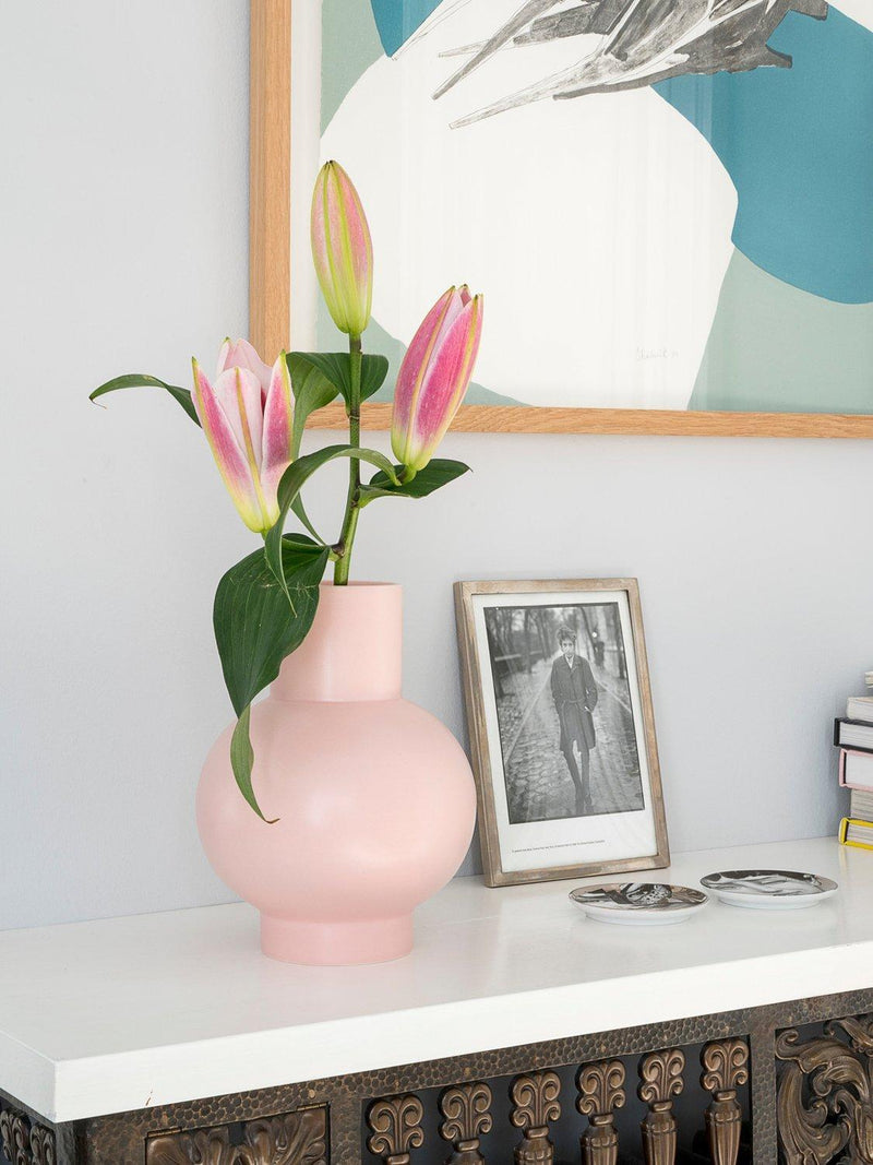 raawii Strøm large earthenware vase coral blush 24cm, UK version
