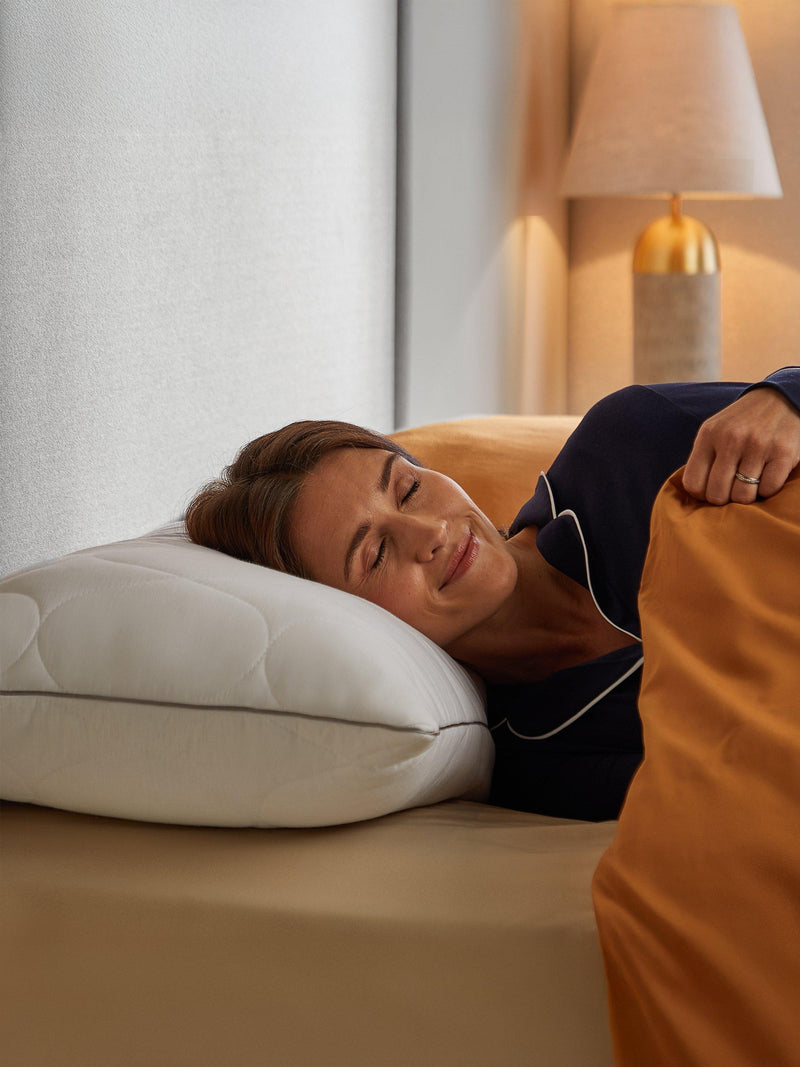 Sealy Dual Comfort Memory Foam Standard Pillow, imported from the UK