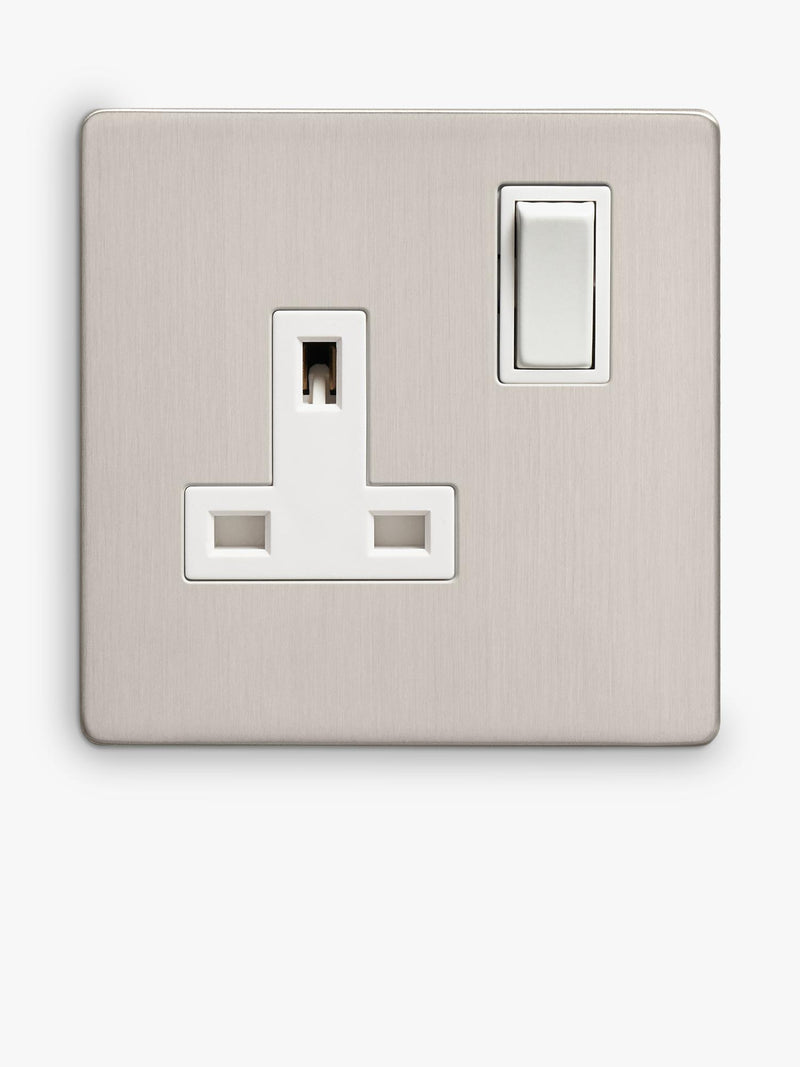 Dowsing & Reynolds soft silver single plug socket, UK version