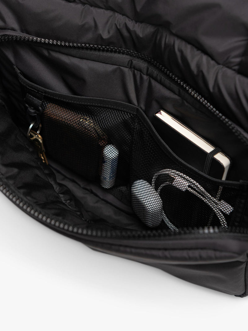 Herschel Supply Co. Cloudform 26L Holdall, imported from the UK