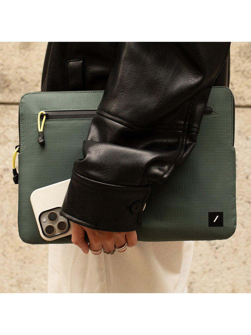 Native Union Ultralight sleeve for MacBook 13 slate green (British brand)