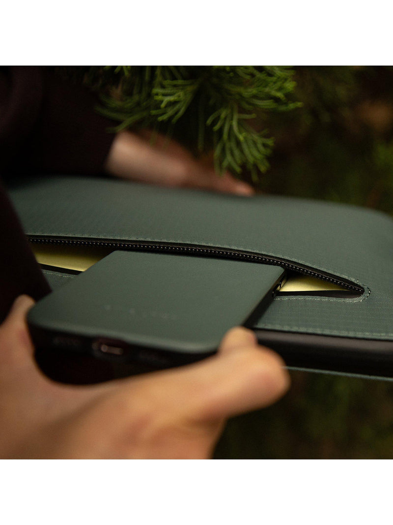 Native Union Ultralight sleeve for MacBook 13 slate green (British brand)