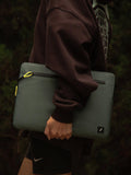 Native Union Ultralight sleeve for MacBook 13 slate green (British brand)