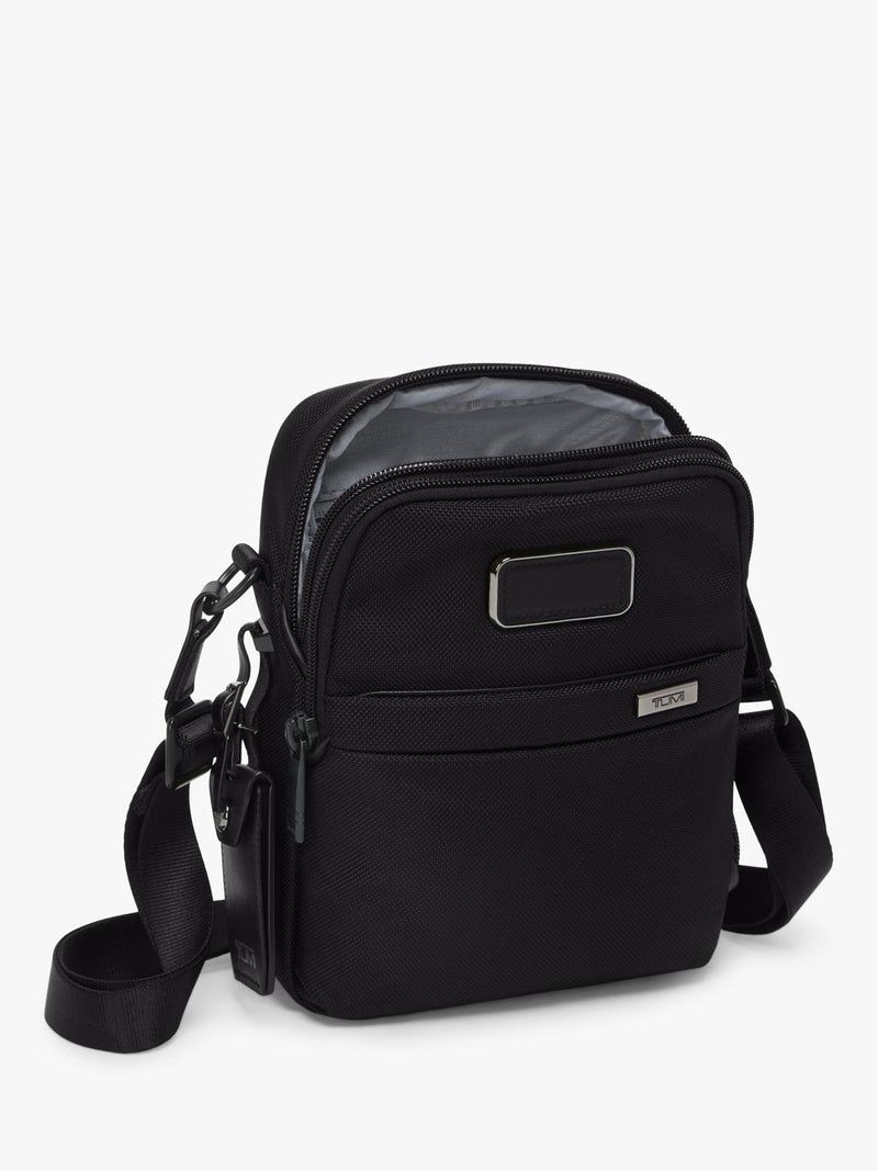 TUMI Alpha Medium briefcase 15 inch - British product